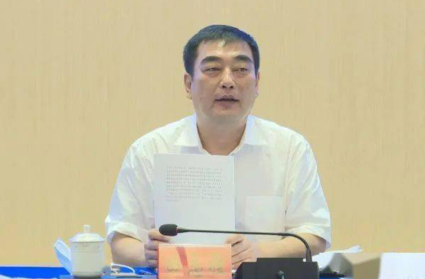 中共中央批准，开除田志强党籍