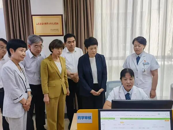 深化整治群众身边不正之风和腐败问题